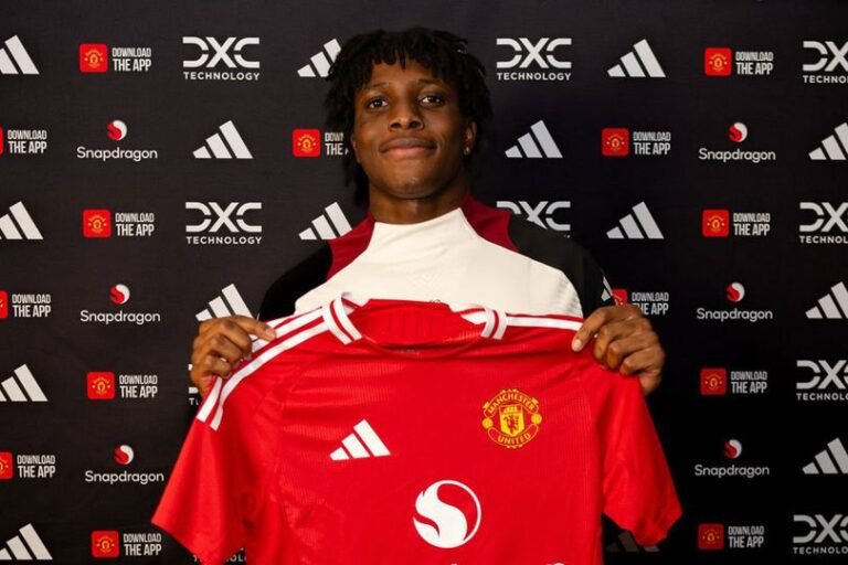 Manchester United Resmi Umumkan Kedatangan Patrick Dorgu Dari Lecce