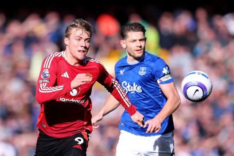 Realistis, Manchester United Sadar Rasmus Hojlund Sulit Dijual