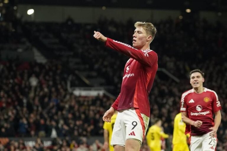 Bukan Juventus, Rasmus Hojlund Bakal Gabung Klub Serie A Ini?