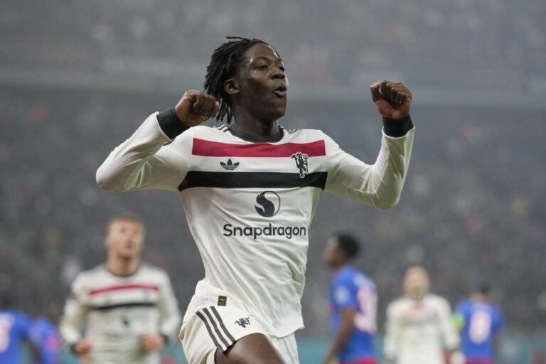 Mantap! Kobbie Mainoo Berpotensi Comeback di Derby Manchester