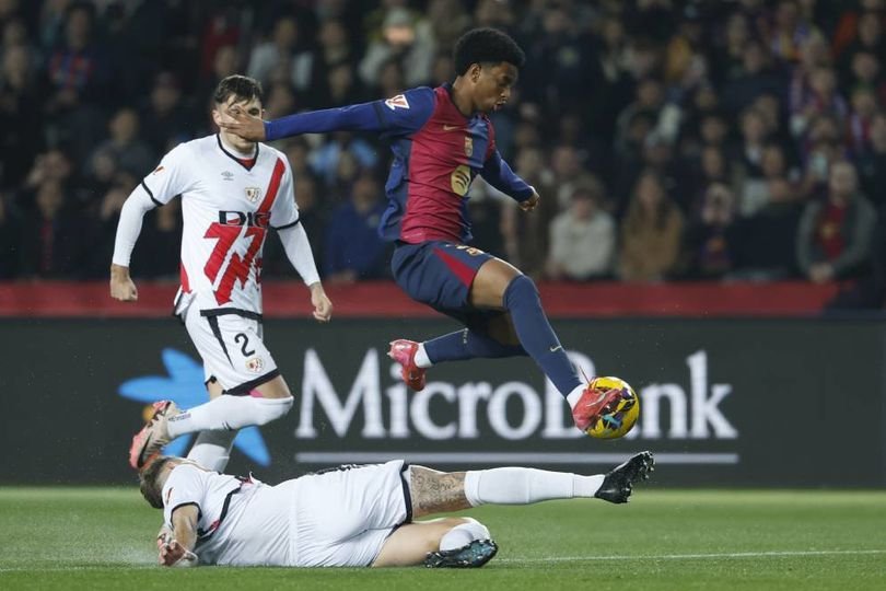 Barcelona Tolak Tawaran 50 Juta Euro dari Manchester United untuk Alejandro Balde