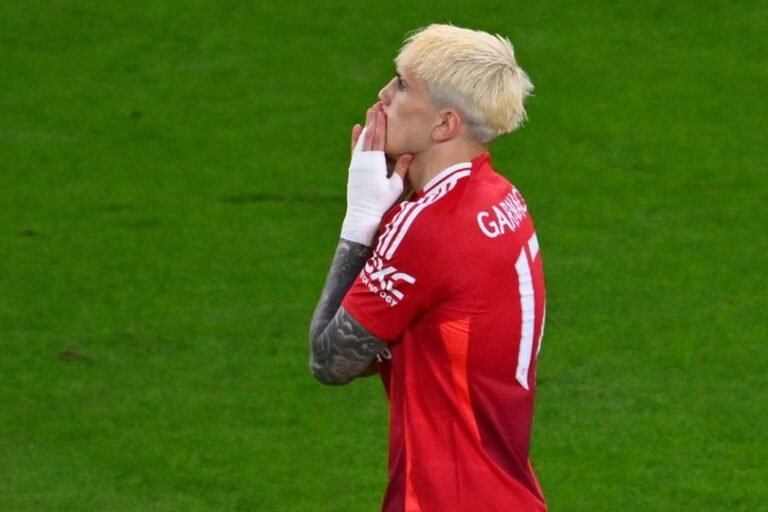 Kode Singkat nan Misterius Garnacho yang Bikin Fans MU Penasaran