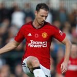 Wes Brown Dorong Jonny Evans Tangani Manchester United di Masa Depan
