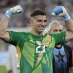 Man United Incar Emiliano Martinez: Bisa Jadi Barthez, Bisa Juga Jadi Taibi