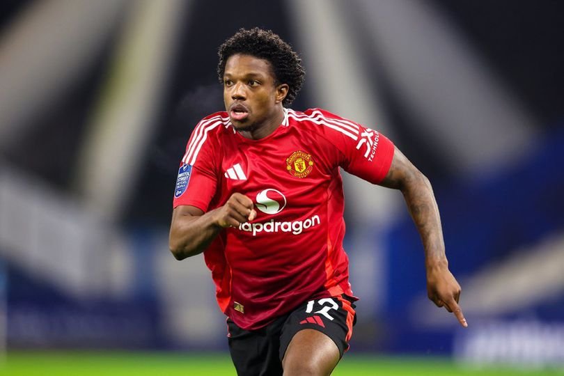 Ogah Beli Permanen, PSV Kembalikan Tyrell Malacia ke MU