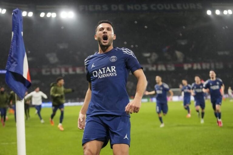 Bruno Fernandes Sarankan Manchester United Kejar Striker Ini?