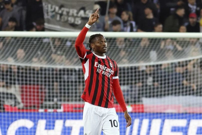 Manuver Transfer MU: Garnacho Out, Leao In?