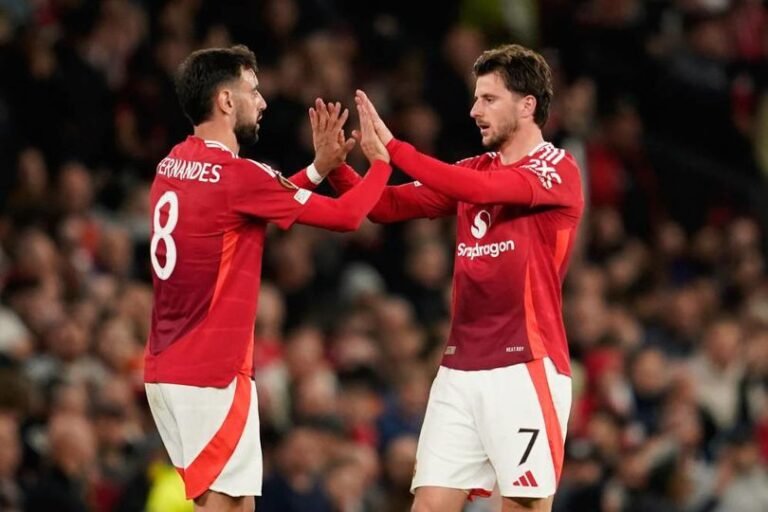 Casemiro Girang Bruno Fernandes Bertahan di MU