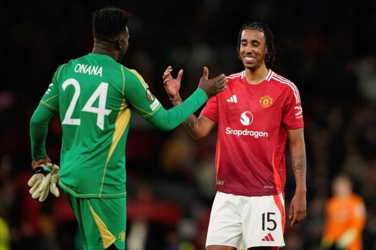 Leny Yoro Tegaskan Komitmennya untuk Manchester United